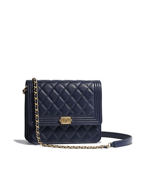 chanel boy chanel clutch with chain|Chanel classic clutch with chain.